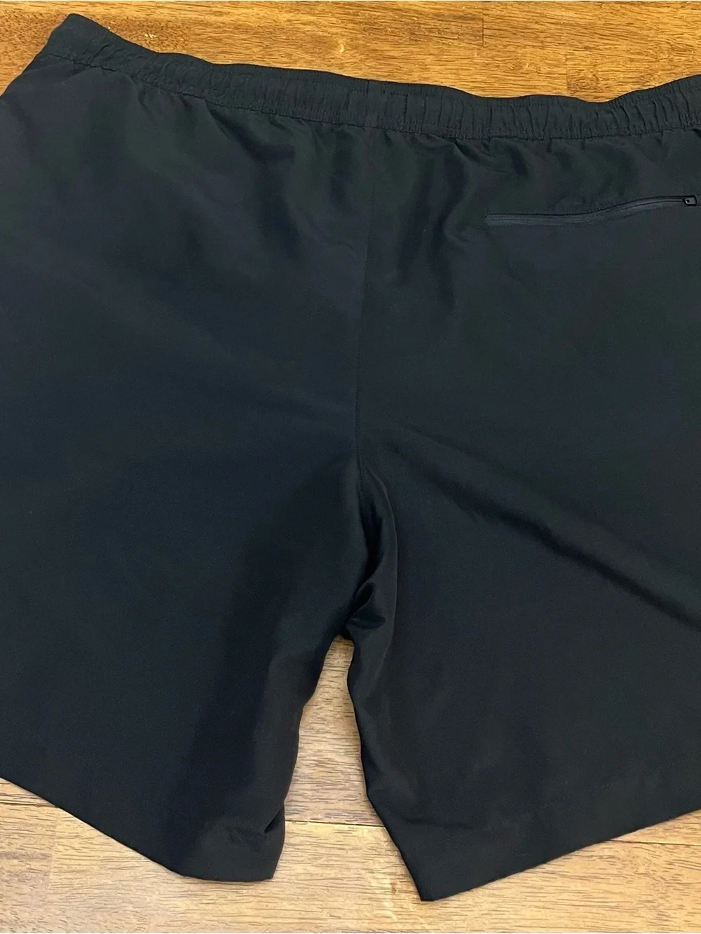 American Eagle Men’s XXL Swim Trunks Black White Lined Shorts 8” Inseam Summer